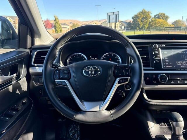 Белый Тойота Хайлендер, объемом двигателя 3.5 л и пробегом 36 тыс. км за 14000 $, фото 7 на Automoto.ua