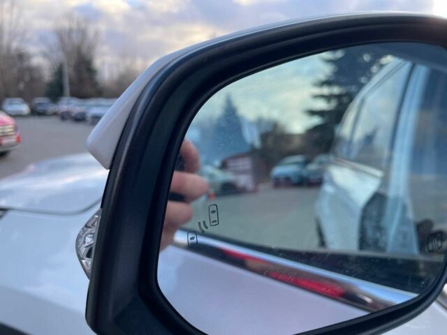 Белый Тойота Хайлендер, объемом двигателя 3.5 л и пробегом 125 тыс. км за 33600 $, фото 9 на Automoto.ua