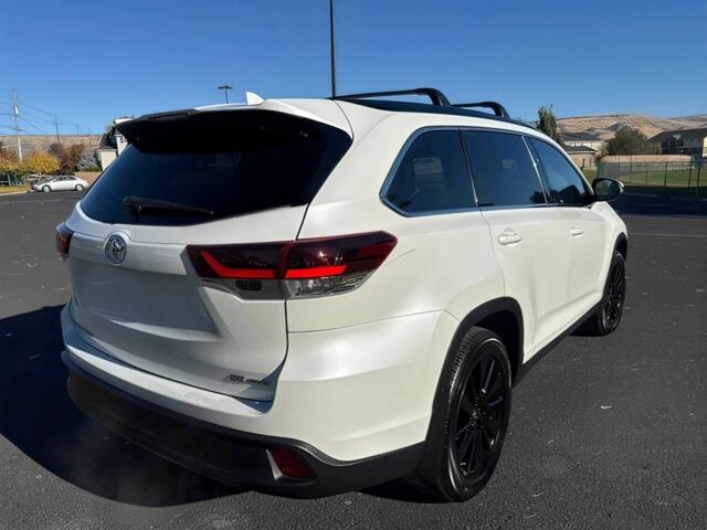 Белый Тойота Хайлендер, объемом двигателя 3.5 л и пробегом 36 тыс. км за 14000 $, фото 3 на Automoto.ua