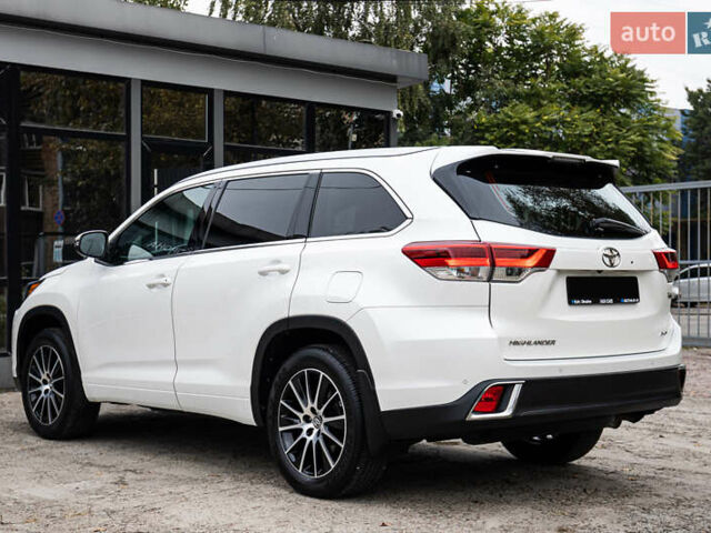 Белый Тойота Хайлендер, объемом двигателя 3.46 л и пробегом 26 тыс. км за 37950 $, фото 9 на Automoto.ua