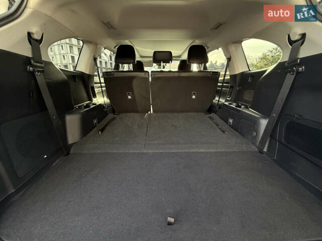 Белый Тойота Хайлендер, объемом двигателя 3.46 л и пробегом 52 тыс. км за 42500 $, фото 27 на Automoto.ua