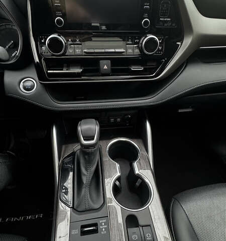 Білий Тойота Хайлендер, об'ємом двигуна 3.46 л та пробігом 49 тис. км за 44400 $, фото 9 на Automoto.ua