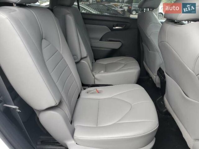 Белый Тойота Хайлендер, объемом двигателя 2.49 л и пробегом 100 тыс. км за 15300 $, фото 10 на Automoto.ua