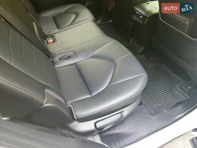 Белый Тойота Хайлендер, объемом двигателя 3.46 л и пробегом 93 тыс. км за 38000 $, фото 14 на Automoto.ua