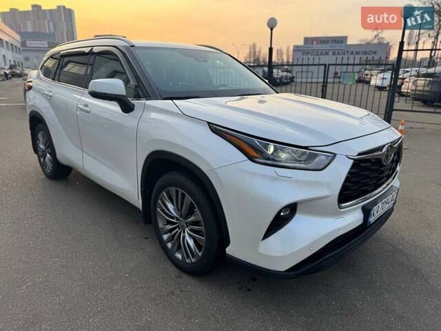 Белый Тойота Хайлендер, объемом двигателя 3.46 л и пробегом 21 тыс. км за 48000 $, фото 7 на Automoto.ua