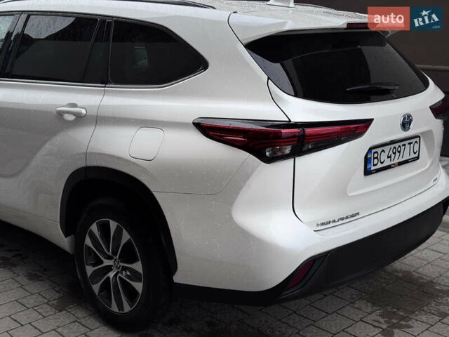 Тойота Хайлендер 2020 в Львове на Automoto.ua Белый Тойота Хайлендер, объемом двигателя 2.49 л и пробегом 60 тыс. км за 47500 $, фото 13 на Automoto.ua