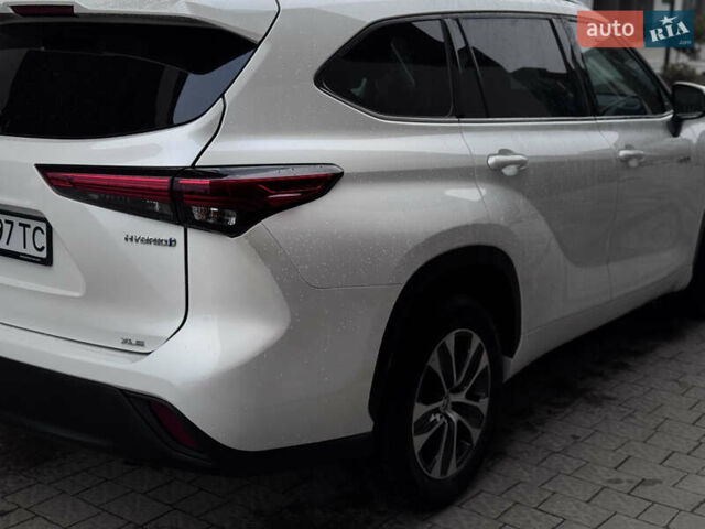 Тойота Хайлендер 2020 в Львове на Automoto.ua Белый Тойота Хайлендер, объемом двигателя 2.49 л и пробегом 60 тыс. км за 47500 $, фото 14 на Automoto.ua