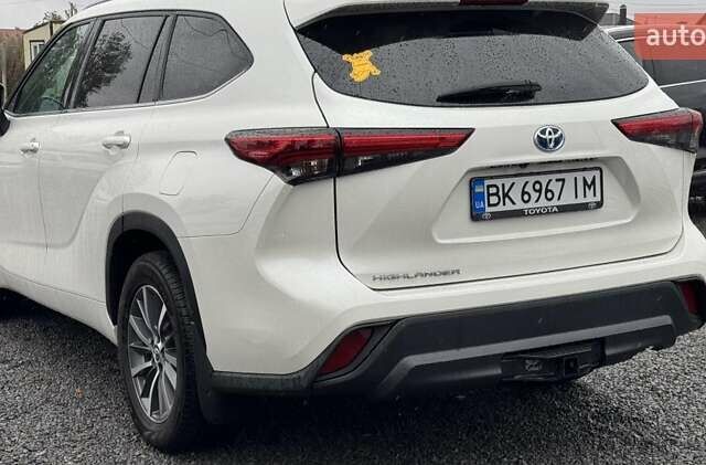 Білий Тойота Хайлендер, об'ємом двигуна 2.49 л та пробігом 134 тис. км за 38000 $, фото 2 на Automoto.ua