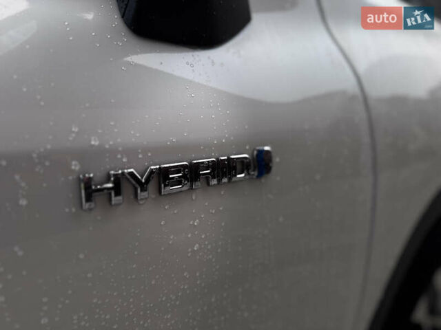 Тойота Хайлендер 2020 в Львове на Automoto.ua Белый Тойота Хайлендер, объемом двигателя 2.49 л и пробегом 60 тыс. км за 47500 $, фото 23 на Automoto.ua