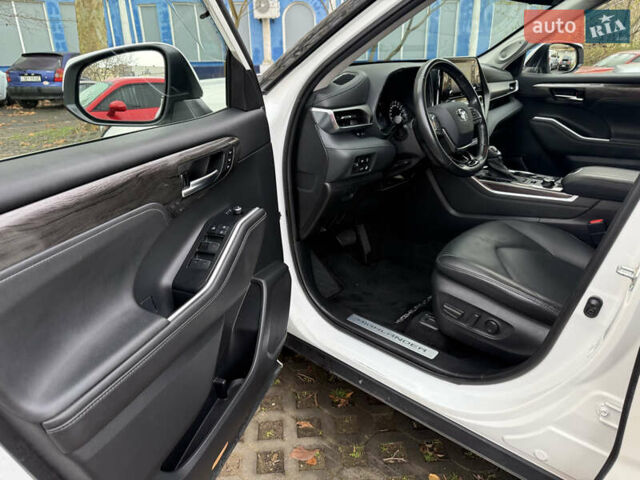 Белый Тойота Хайлендер, объемом двигателя 3.46 л и пробегом 52 тыс. км за 42500 $, фото 10 на Automoto.ua