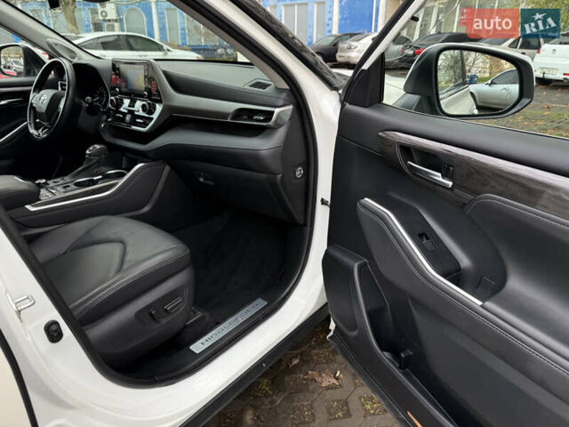 Белый Тойота Хайлендер, объемом двигателя 3.46 л и пробегом 52 тыс. км за 42500 $, фото 38 на Automoto.ua