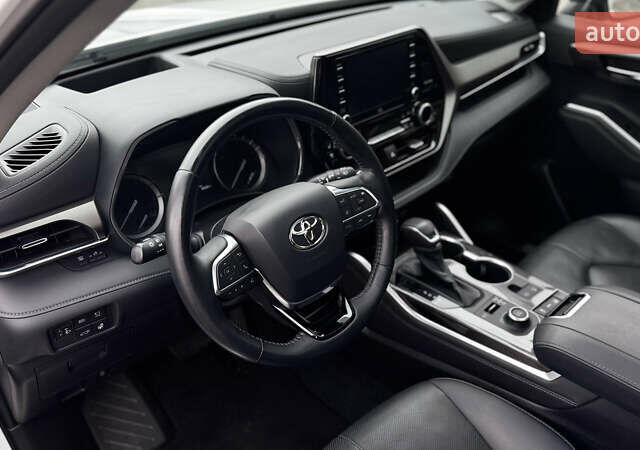 Білий Тойота Хайлендер, об'ємом двигуна 3.46 л та пробігом 49 тис. км за 44400 $, фото 7 на Automoto.ua