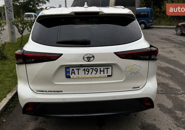 Білий Тойота Хайлендер, об'ємом двигуна 3.46 л та пробігом 49 тис. км за 44400 $, фото 4 на Automoto.ua
