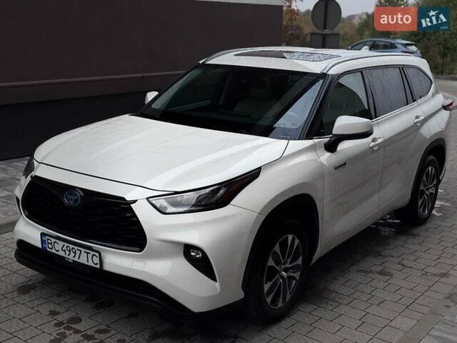Білий Тойота Хайлендер, об'ємом двигуна 2.49 л та пробігом 61 тис. км за 41800 $, фото 2 на Automoto.ua
