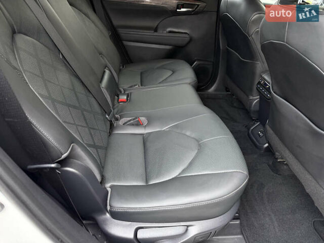 Белый Тойота Хайлендер, объемом двигателя 3.46 л и пробегом 52 тыс. км за 42500 $, фото 35 на Automoto.ua