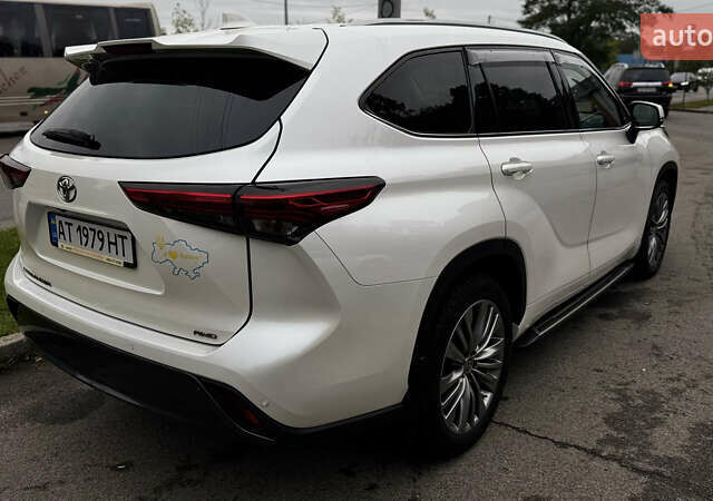 Белый Тойота Хайлендер, объемом двигателя 3.46 л и пробегом 49 тыс. км за 44500 $, фото 5 на Automoto.ua
