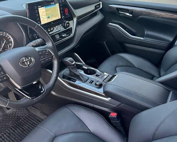 Белый Тойота Хайлендер, объемом двигателя 3.46 л и пробегом 21 тыс. км за 48000 $, фото 13 на Automoto.ua