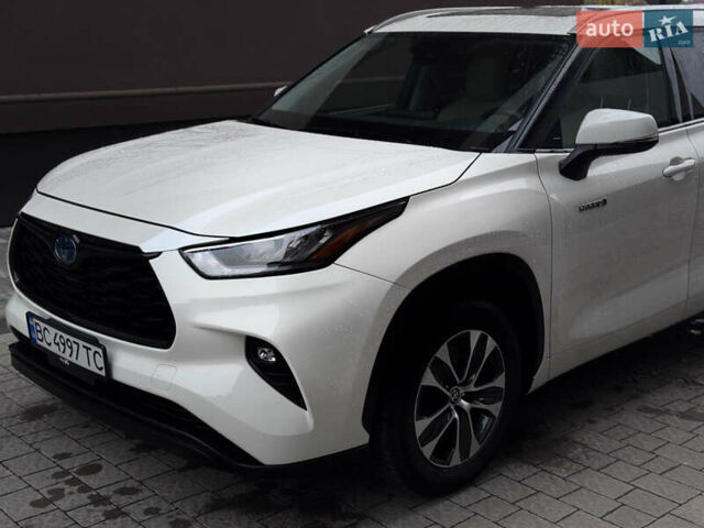 Тойота Хайлендер 2020 в Львове на Automoto.ua Белый Тойота Хайлендер, объемом двигателя 2.49 л и пробегом 60 тыс. км за 47500 $, фото 12 на Automoto.ua