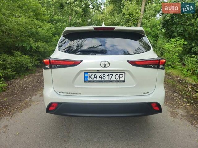 Белый Тойота Хайлендер, объемом двигателя 3.46 л и пробегом 93 тыс. км за 38000 $, фото 3 на Automoto.ua