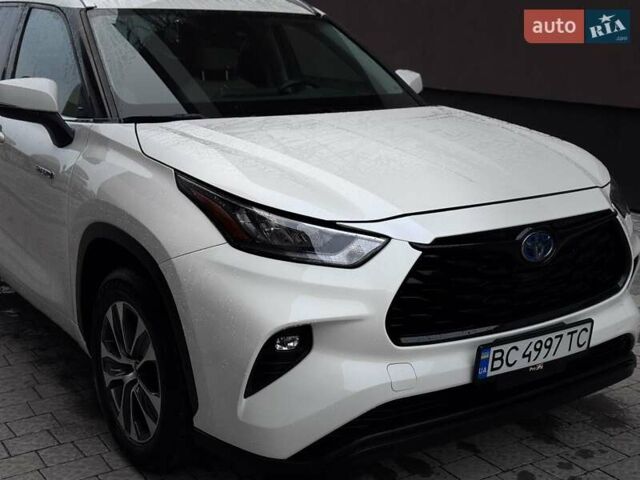 Білий Тойота Хайлендер, об'ємом двигуна 2.49 л та пробігом 61 тис. км за 41800 $, фото 1 на Automoto.ua