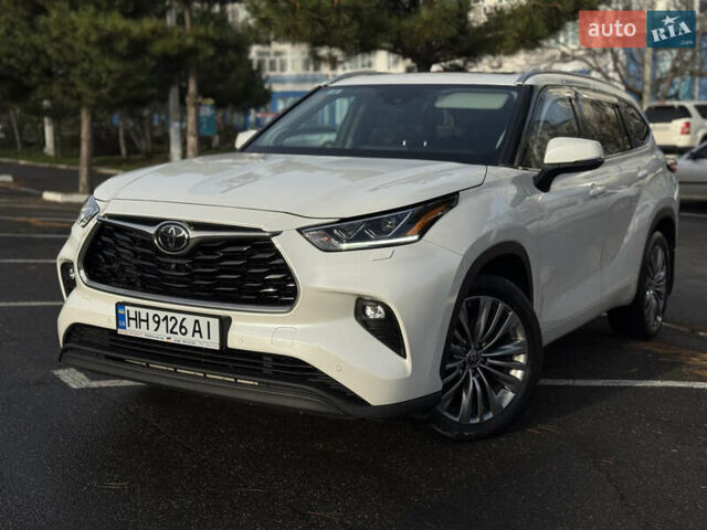 Белый Тойота Хайлендер, объемом двигателя 3.46 л и пробегом 52 тыс. км за 42500 $, фото 5 на Automoto.ua