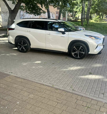 Белый Тойота Хайлендер, объемом двигателя 2.49 л и пробегом 60 тыс. км за 61000 $, фото 27 на Automoto.ua