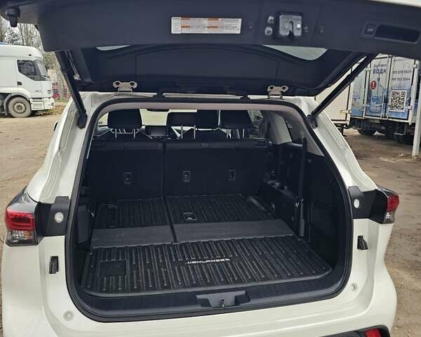 Білий Тойота Хайлендер, об'ємом двигуна 3.5 л та пробігом 88 тис. км за 45000 $, фото 4 на Automoto.ua