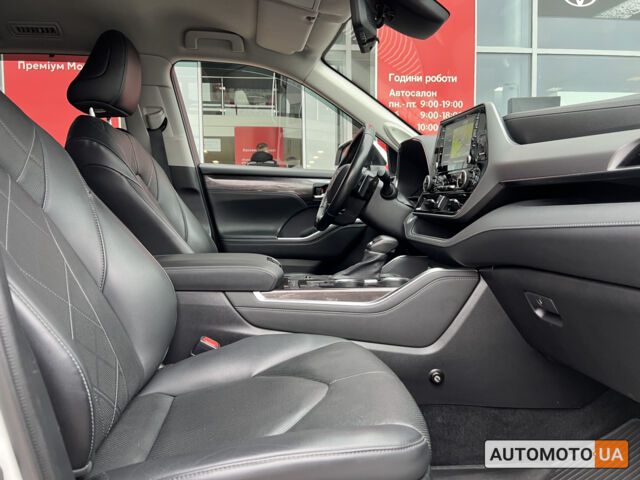 Білий Тойота Хайлендер, об'ємом двигуна 2.5 л та пробігом 81 тис. км за 50225 $, фото 8 на Automoto.ua