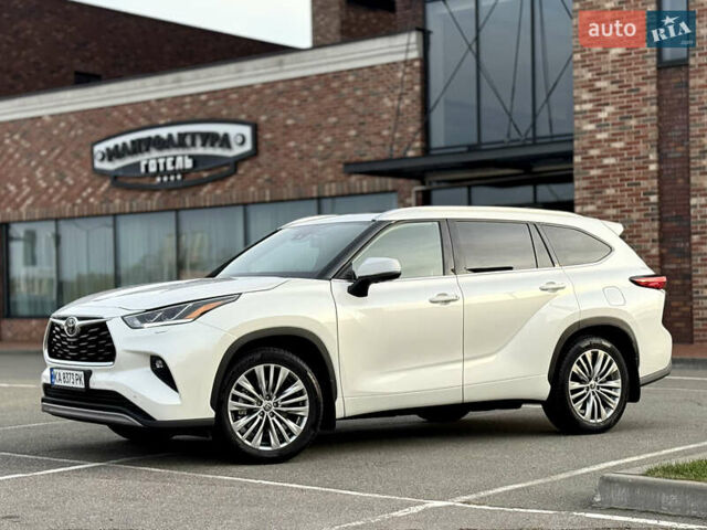 Белый Тойота Хайлендер, объемом двигателя 3.46 л и пробегом 41 тыс. км за 46700 $, фото 3 на Automoto.ua