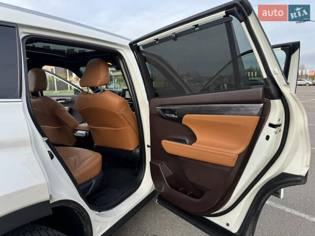 Белый Тойота Хайлендер, объемом двигателя 3.46 л и пробегом 41 тыс. км за 46700 $, фото 44 на Automoto.ua