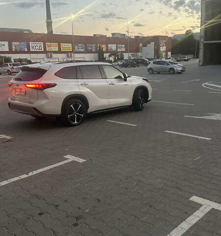 Белый Тойота Хайлендер, объемом двигателя 2.49 л и пробегом 60 тыс. км за 61000 $, фото 9 на Automoto.ua