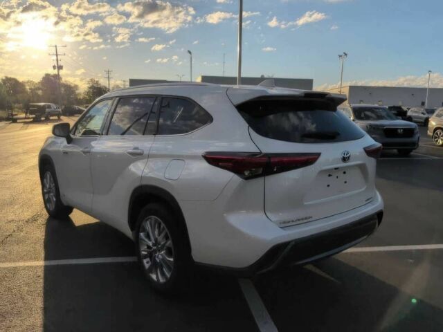 Тойота Хайлендер 2021 в Кривом Роге на Automoto.ua Белый Тойота Хайлендер, объемом двигателя 2.5 л и пробегом 21 тыс. км за 30100 $, фото 5 на Automoto.ua
