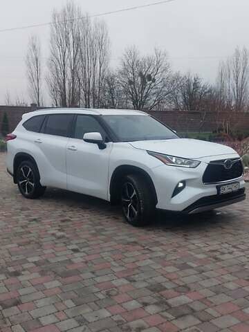 Білий Тойота Хайлендер, об'ємом двигуна 2.49 л та пробігом 20 тис. км за 62000 $, фото 1 на Automoto.ua