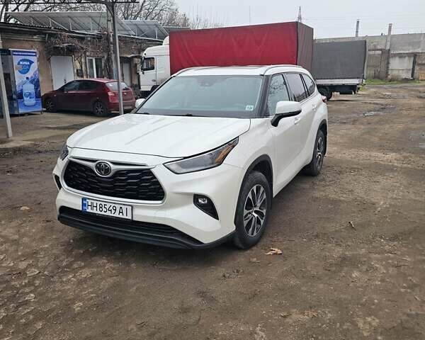 Білий Тойота Хайлендер, об'ємом двигуна 3.5 л та пробігом 88 тис. км за 45000 $, фото 1 на Automoto.ua