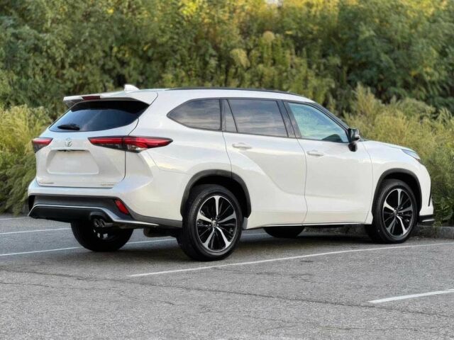 Тойота Хайлендер 2021 в Львове на Automoto.ua Белый Тойота Хайлендер, объемом двигателя 3.5 л и пробегом 19 тыс. км за 13500 $, фото 6 на Automoto.ua