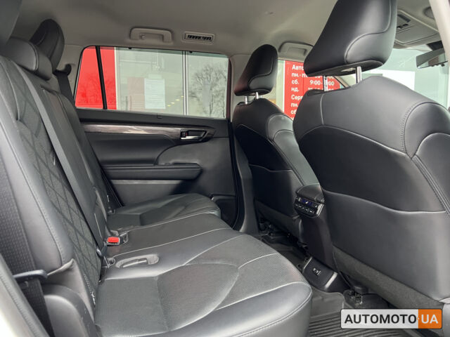 Білий Тойота Хайлендер, об'ємом двигуна 2.5 л та пробігом 81 тис. км за 50225 $, фото 9 на Automoto.ua