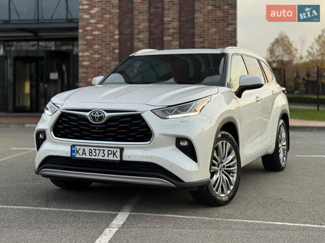 Белый Тойота Хайлендер, объемом двигателя 3.46 л и пробегом 41 тыс. км за 46700 $, фото 1 на Automoto.ua