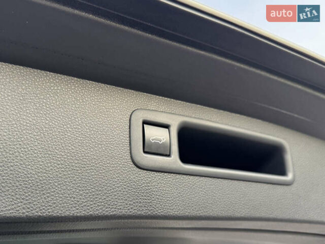 Белый Тойота Хайлендер, объемом двигателя 3.46 л и пробегом 41 тыс. км за 46700 $, фото 50 на Automoto.ua