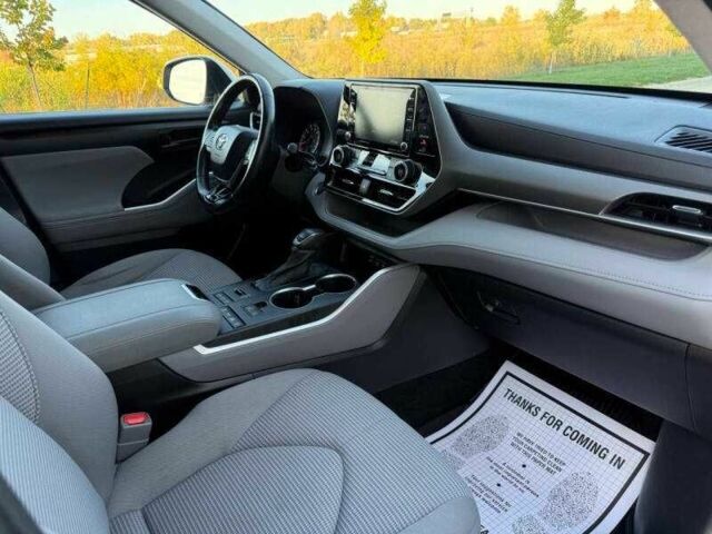 Білий Тойота Хайлендер, об'ємом двигуна 3.5 л та пробігом 33 тис. км за 13000 $, фото 6 на Automoto.ua