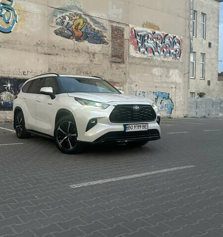 Белый Тойота Хайлендер, объемом двигателя 2.49 л и пробегом 60 тыс. км за 61000 $, фото 5 на Automoto.ua