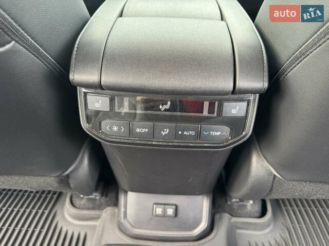 Білий Тойота Хайлендер, об'ємом двигуна 2.49 л та пробігом 81 тис. км за 52000 $, фото 8 на Automoto.ua