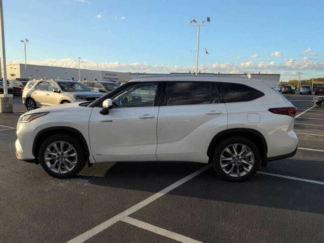 Тойота Хайлендер 2021 в Кривом Роге на Automoto.ua Белый Тойота Хайлендер, объемом двигателя 2.5 л и пробегом 21 тыс. км за 30100 $, фото 4 на Automoto.ua