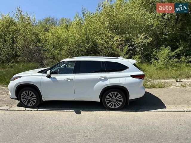 Белый Тойота Хайлендер, объемом двигателя 2.49 л и пробегом 41 тыс. км за 56500 $, фото 8 на Automoto.ua