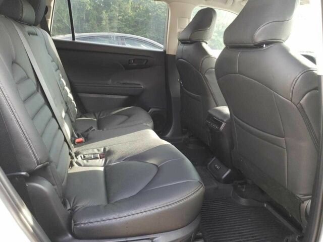 Білий Тойота Хайлендер, об'ємом двигуна 3.5 л та пробігом 5 тис. км за 15000 $, фото 8 на Automoto.ua