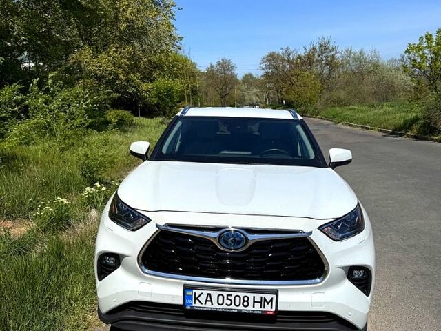 Белый Тойота Хайлендер, объемом двигателя 2.5 л и пробегом 41 тыс. км за 56500 $, фото 4 на Automoto.ua