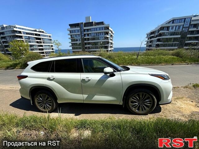 Белый Тойота Хайлендер, объемом двигателя 2.5 л и пробегом 41 тыс. км за 56500 $, фото 6 на Automoto.ua