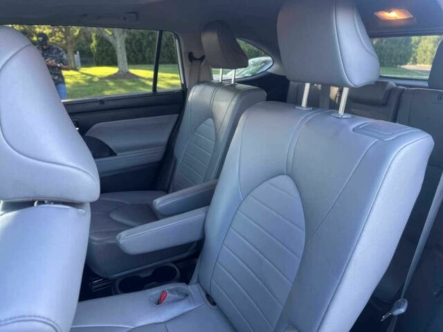 Белый Тойота Хайлендер, объемом двигателя 2.5 л и пробегом 12 тыс. км за 28750 $, фото 9 на Automoto.ua