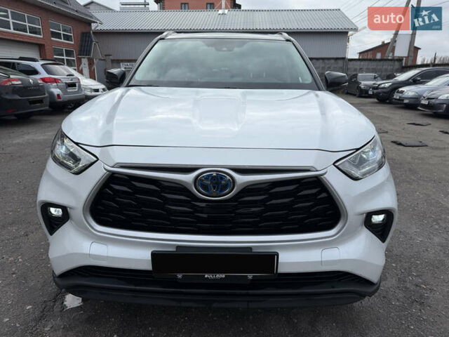 Белый Тойота Хайлендер, объемом двигателя 2.49 л и пробегом 39 тыс. км за 46500 $, фото 1 на Automoto.ua