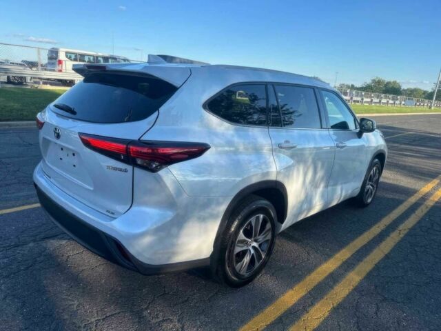 Белый Тойота Хайлендер, объемом двигателя 2.5 л и пробегом 12 тыс. км за 28750 $, фото 7 на Automoto.ua