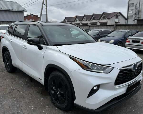 Белый Тойота Хайлендер, объемом двигателя 2.49 л и пробегом 39 тыс. км за 46500 $, фото 2 на Automoto.ua